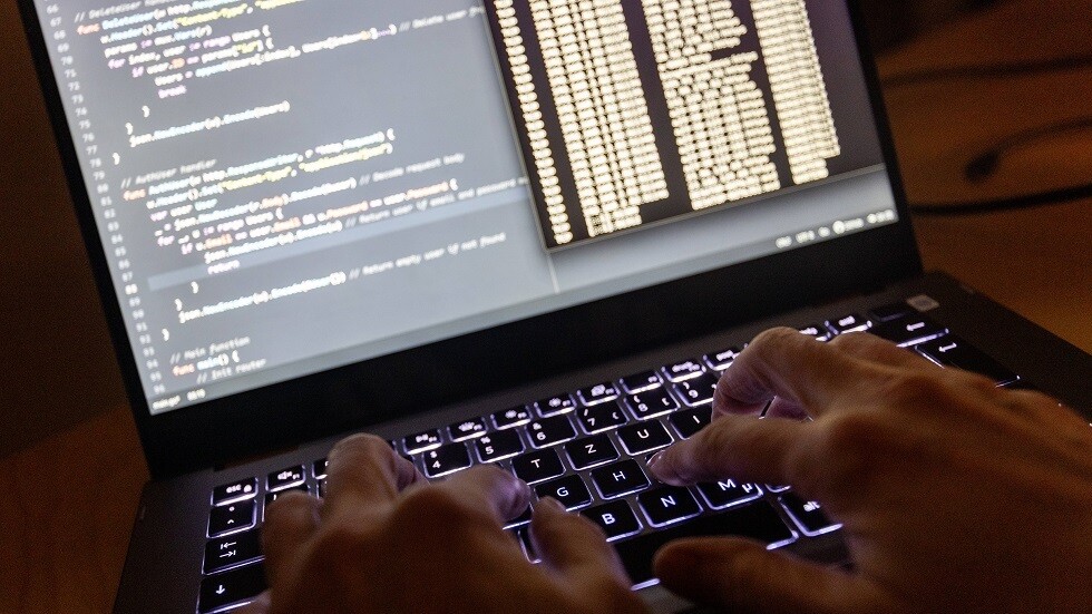 ثورة برمجية روسية: أداة ذكية جديدة لكشف الأخطاء وتحسين كفاءة المبرمجين