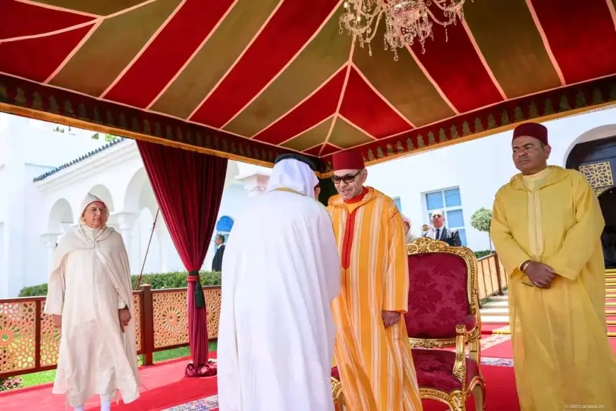 الملك محمد السادس يترأس حفل الولاء بالمضيق بحضور كبار مسؤولي الدولة ورئيس “فيفا”
